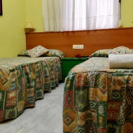 ゲストハウス Alvarez *