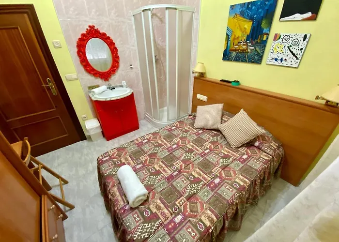 ゲストハウス Alvarez レオン