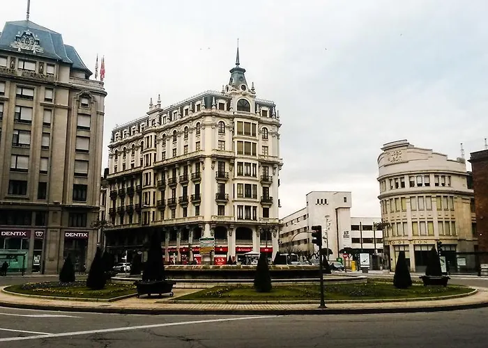 ゲストハウス Alvarez